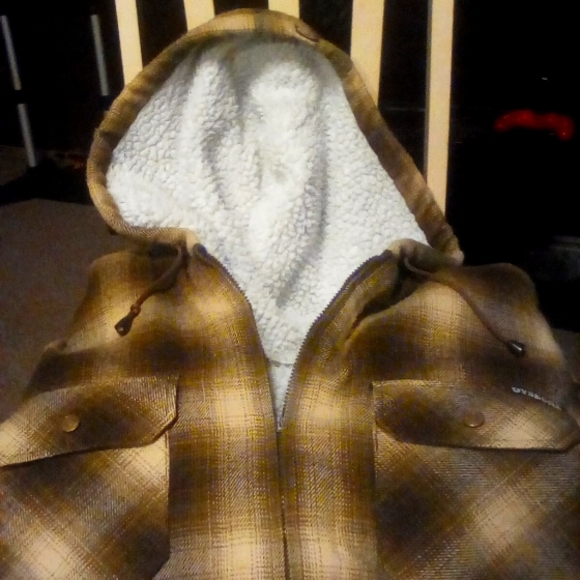 DYSE ONE BRAND FROM CALI Sherpa Hooded Jacket warm for winter & FALL - Picture 3 of 12